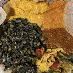 Cafe Eritrea D'Afrique - 4. Vegetarian Combination extra greens instead of potatoes