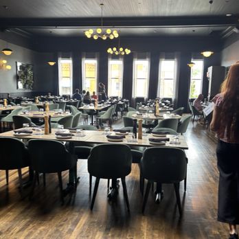 Mauve Nosh & Libations