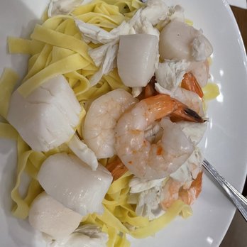 Basta Pasta - Seafood Fettuccine minus the sauce (my preference) - Italian Near Me - Eldersburg, Maryland