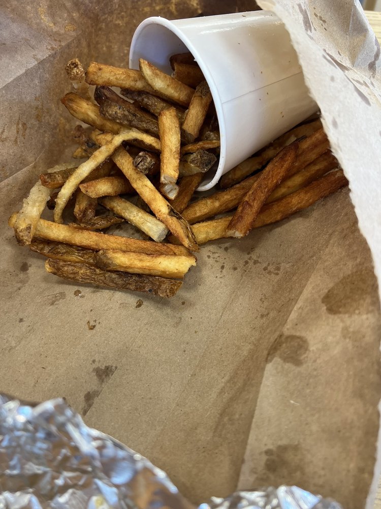 FIVE GUYS Updated June 2024 63 Photos & 59 Reviews 45 River Rd