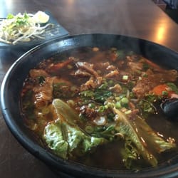Welcome to our community!引頸企盼的中式麵館終於開張了!