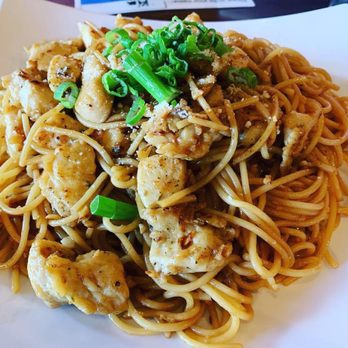 Roll & Bowl - Garlic chicken noodle - Comfort Food Near Me - Alameda, California