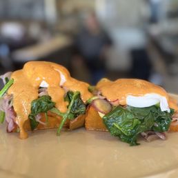 Eggs Benedict