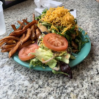 Crabby Jack's - Fish tacos, salad and sweet potato fries - Cajun/Creole Near Me - New Orleans, Louisiana