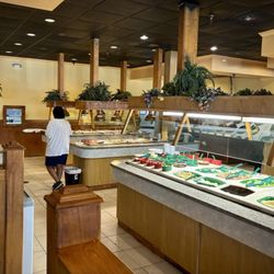 Four Seasons Buffett - Buffet area at Four Seasons