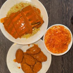 Vasco's Peri Peri -Arlington Heights - Paneer platter top Vascorn right Veg Vasco's Unreal Wings bottom