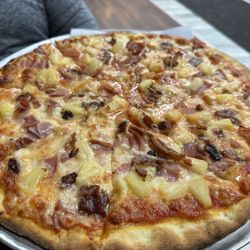 Hawaiian Pizza