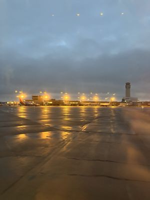 Cleveland Hopkins International Airport by null