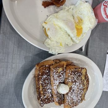 Friendly's - Bacon, eggs, French toast - American Near Me - Myrtle Beach, South Carolina