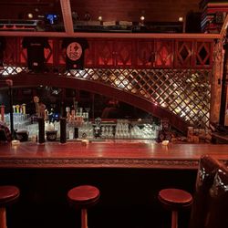 Eastside Luv Wine Bar Y Queso - Bar