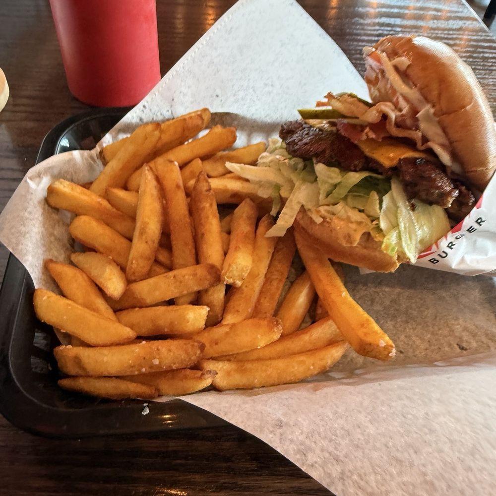 Killer Burger Potranco - Classic Regular Fries - Burgers Near Me - San Antonio, Texas Killer Burger Potranco - Classic Regular Fries - Burgers Near Me - San Antonio, Texas