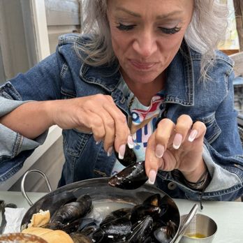 Blue Mussel Cafe - Mussels! - Seafood Near Me - New Glasgow, Prince Edward Island