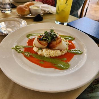 Geoffrey's Malibu - Scallop sea boat - Seafood Near Me - Malibu, California