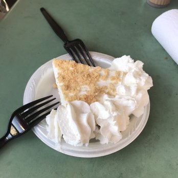 Alabama Jack's - Key Lime Pie - Seafood Near Me - Key Largo, Florida