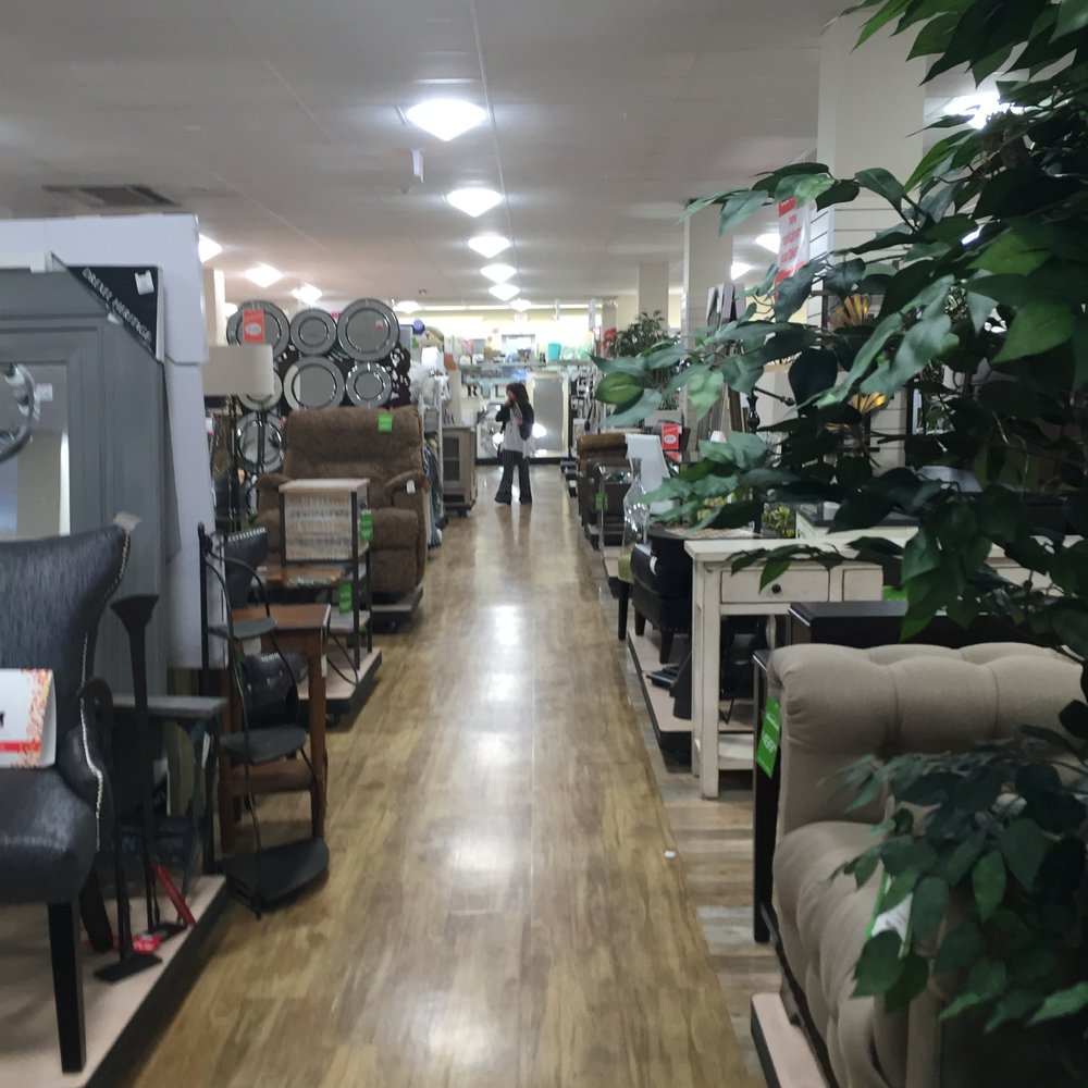 HomeGoods - Newton HomeGoods -- 210 Needham Street, Newton              Interior - Home Decor Near Me - Newton, Massachusetts