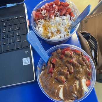 Surf Bar - Aloha with no bananas and a Nutty Kiki with bananas instead of blueberries - Acai Bowls Near Me - Shawnee, Oklahoma