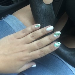 Bella Hair & Nails - Gel manicure by Susana