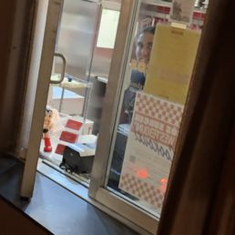 "Uhhhh ...... we're closing cuz it's slow" (8:20pm when they close at 9)