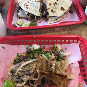 Taqueria El Compallito - 4 tacos de bistek y taco pirata - Mexican Near Me - Weslaco, Texas Taqueria El Compallito - 4 tacos de bistek y taco pirata - Mexican Near Me - Weslaco, Texas