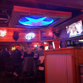 Texas Roadhouse - Bar area. TVs play sports games - Steakhouses Near Me - Canton, Ohio Texas Roadhouse - Bar area. TVs play sports games - Steakhouses Near Me - Canton, Ohio