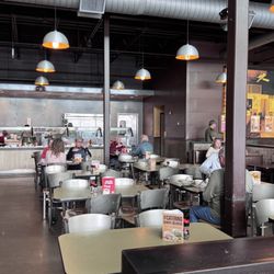 Jason's Deli - Dining area