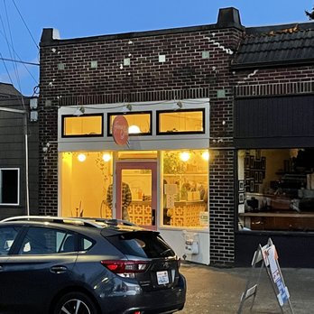 Frankie & Jo's - Ballard - Exterior - Ice Cream & Frozen Yogurt Near Me - Seattle, Washington Frankie & Jo's - Ballard - Exterior - Ice Cream & Frozen Yogurt Near Me - Seattle, Washington