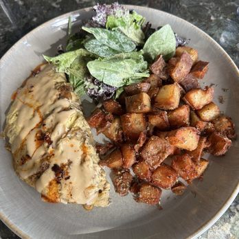 Maple Ave Restaurant - Omelette with mushrooms - New American Near Me - Vienna, Virginia
