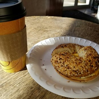 Uptowner Cafe - Cafes Near Me - Alexandria, Virginia