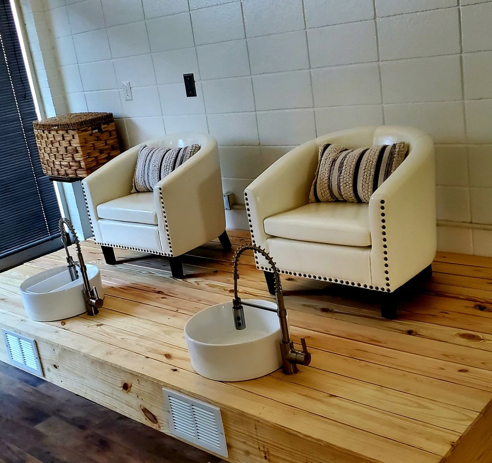 SAVAGE NAIL AND SALON Updated July 2024 115 Hampton Ave, Greenwood