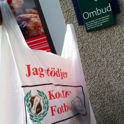 Ica Nära - På landet stödjer man lokala idrottsföreningar.