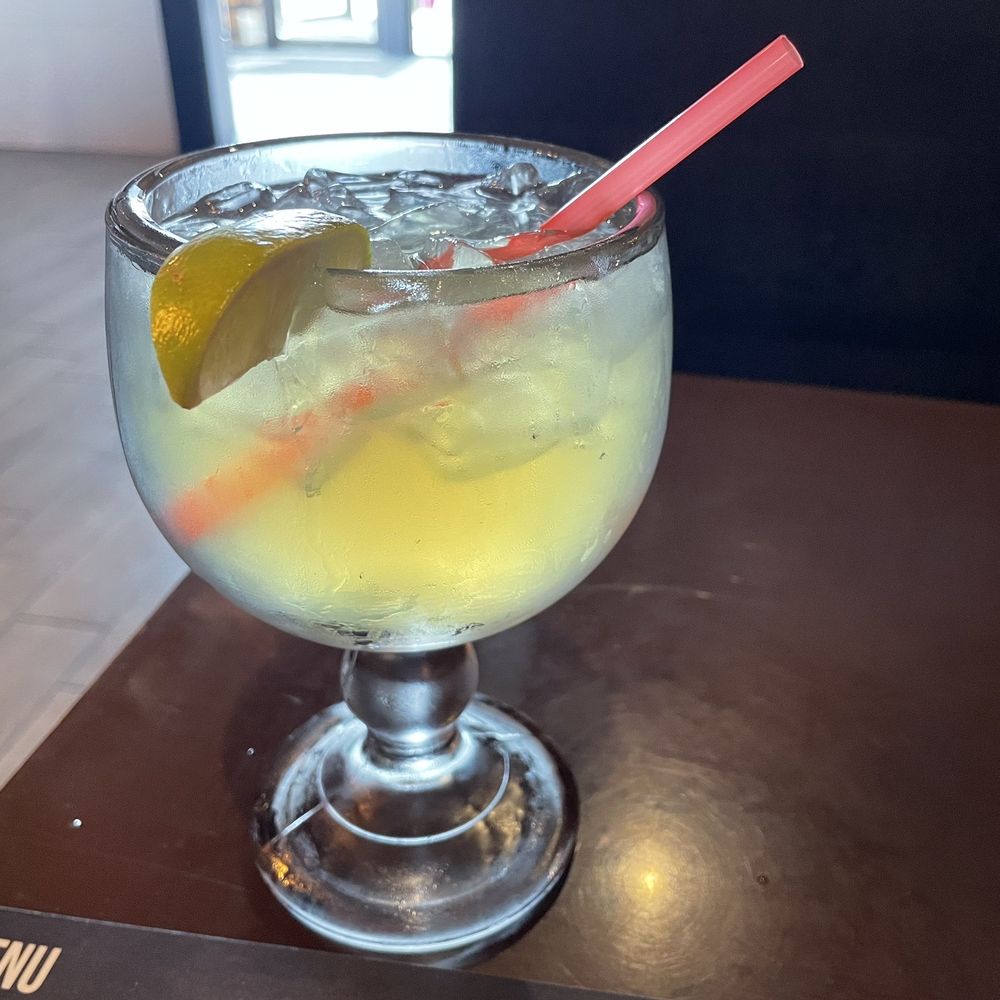 El Palenque - House margarita - Mexican Near Me - Brooklyn, Ohio El Palenque - House margarita - Mexican Near Me - Brooklyn, Ohio