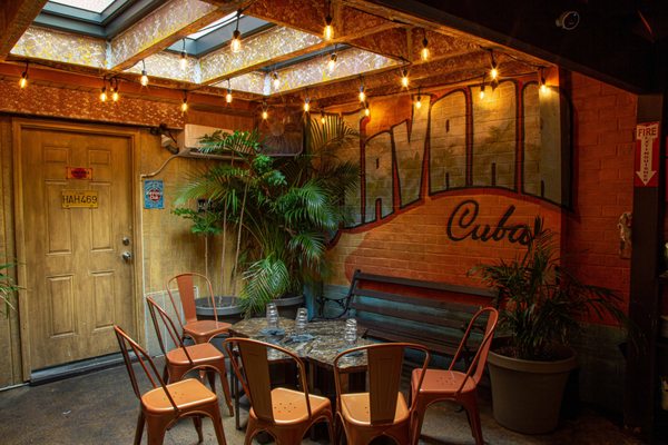 Casta's Rum Bar by null Casta's Rum Bar by null