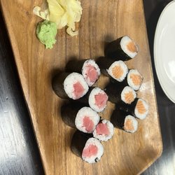 Toko Sushi - Tuna roll and salmon roll