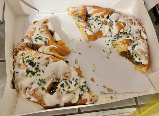 Caluda's King Cake by null