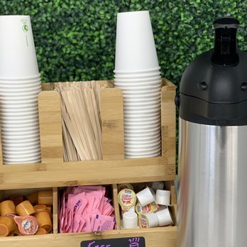 Fresh Laundromat - Free Dunkin' coffee/cafe Dunkin' gratis! All day every day. - Laundromat Near Me - Chicago, Illinois Fresh Laundromat - Free Dunkin' coffee/cafe Dunkin' gratis! All day every day. - Laundromat Near Me - Chicago, Illinois
