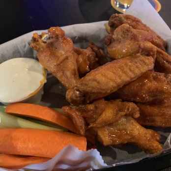 Kris Mid City Tavern - medium wings - American Near Me - Menands, New York Kris Mid City Tavern - medium wings - American Near Me - Menands, New York