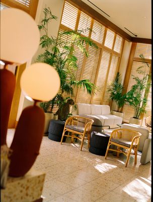 Custom Hotel by null
