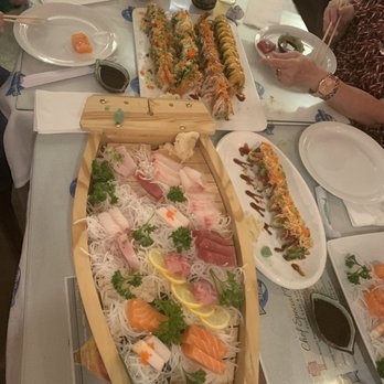 Blue Water Sushi - Sushi Bars Near Me - Ludlow, Massachusetts