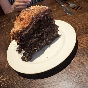 Nicolinni's Chophouse - Chocolate cake - Italian Near Me - Canfield, Ohio Nicolinni's Chophouse - Chocolate cake - Italian Near Me - Canfield, Ohio