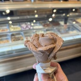 Dado al Gelato Hazelnut & Chocolate Amorino Dado al Gelato Hazelnut & Chocolate Amorino