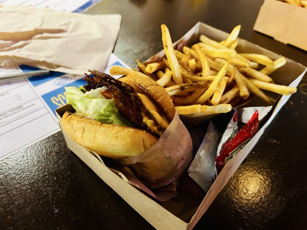 Tower 10 Burger Logo
