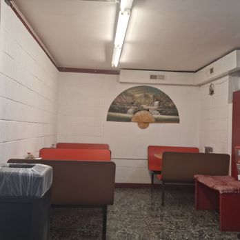 Peking House - Dinning area - Chinese Near Me - Springfield, Missouri