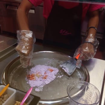 Rolled Ice Cream - Making my ice cream - Ice Cream & Frozen Yogurt Near Me - Orlando, Florida Rolled Ice Cream - Making my ice cream - Ice Cream & Frozen Yogurt Near Me - Orlando, Florida