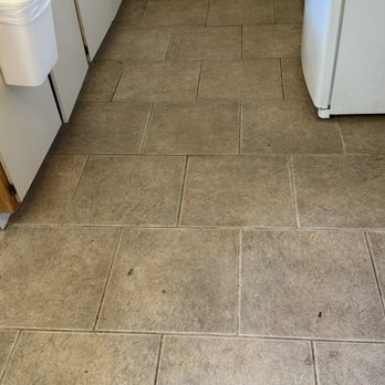 Mister Shine Marble Maintenance - Ceramic tile before - Flooring Near Me Mister Shine Marble Maintenance - Ceramic tile before - Flooring Near Me