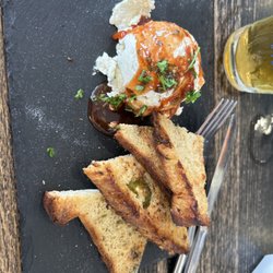 Castaways Gastropub - Brie