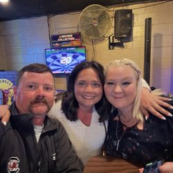 Chris' Place - Bar fun