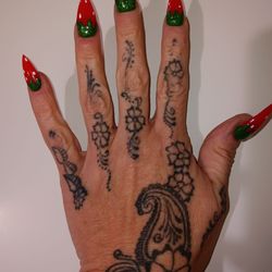 Unique Nails Tacoma