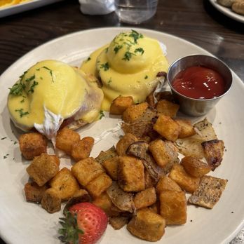 NOVY Restaurant - Egg Benedict - Mediterranean Near Me - San Francisco, California NOVY Restaurant - Egg Benedict - Mediterranean Near Me - San Francisco, California