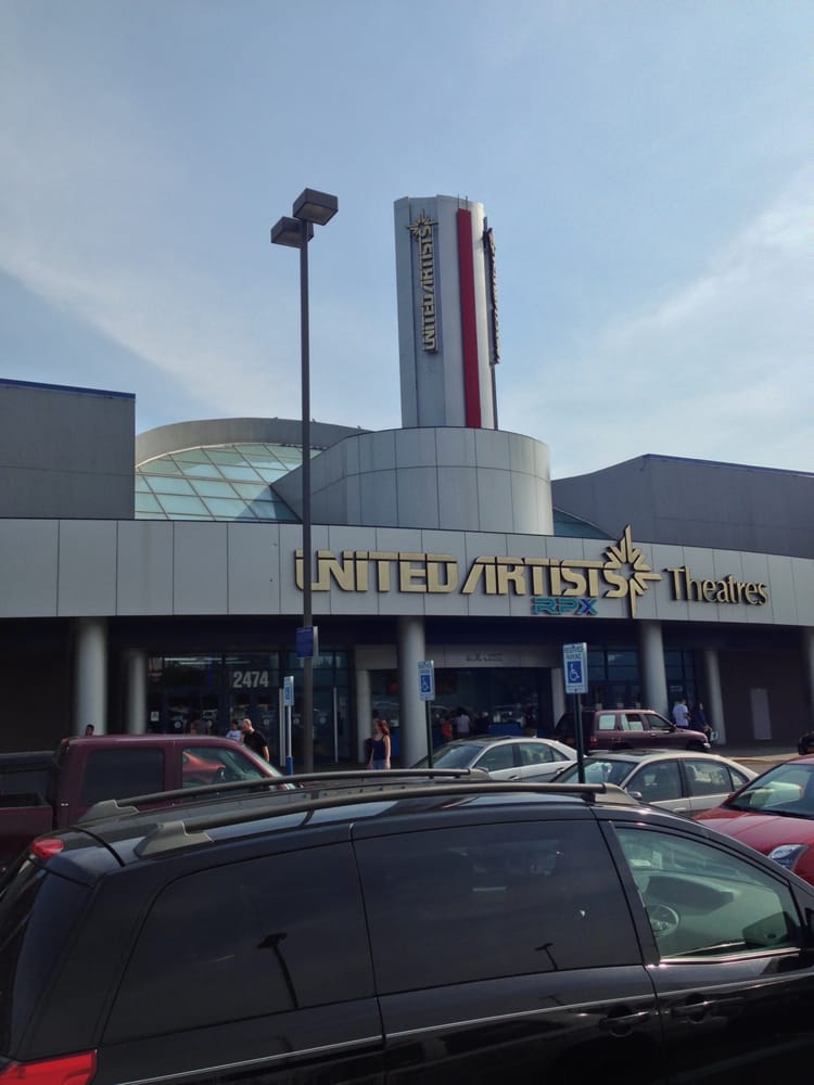 Regal Ua Staten Island Rpx 34 Photos 64 Reviews Cinema 2474 Forest Ave Graniteville Staten Island Ny Phone Number Yelp