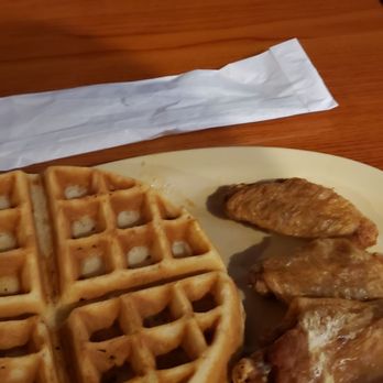 SandTown Pub - Sports Bars Near Me - Atlanta, Georgia